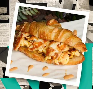 Halloumi Croissant