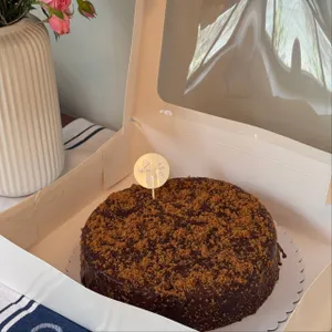Despacito chocolate cake