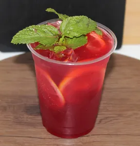 Red berry mojito