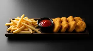 Nuggets + Fries (6 pcs)