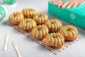 8 Piece Pistachio