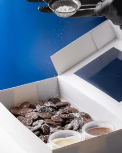 Big box cookies with chocolate sauce
