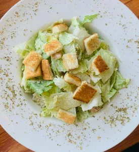 La Farina Caesar salad                                                                 سلطة لا فارينا سيزر