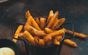 Fries                                                                   بطاطس مقلية