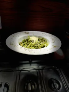Pene Pesto Pasta                                                                      باستا بيني بيستو